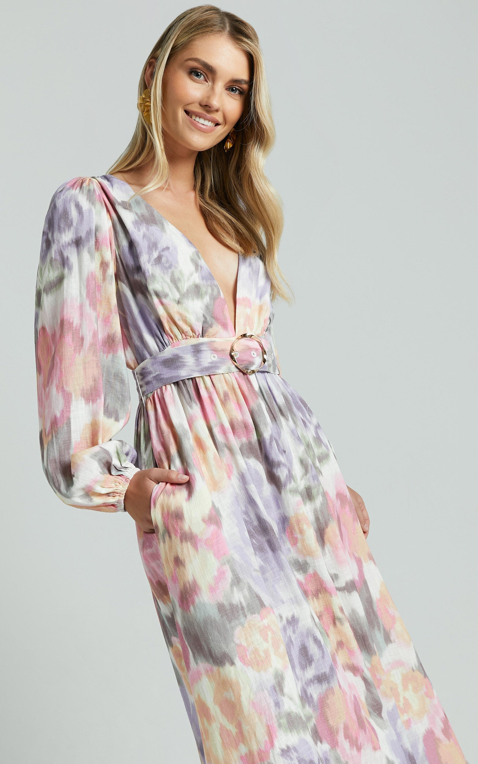Amalie The Label - Lily Linen Blend V Neck Long Puff Sleeve Tie Back Maxi Dress in Montreuil Print